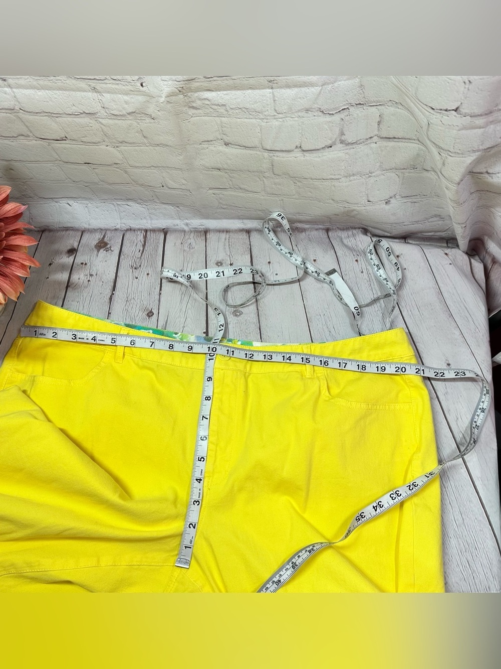 Coldwater Creek Bright Yellow Capri Pants women 20 cotton blend beach summer - Picture 3 of 8